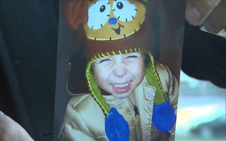 Εξάχρονος πυροβόλησε και σκότωσε τον 3χρονο αδελφό του πάνω στο παιχνίδι