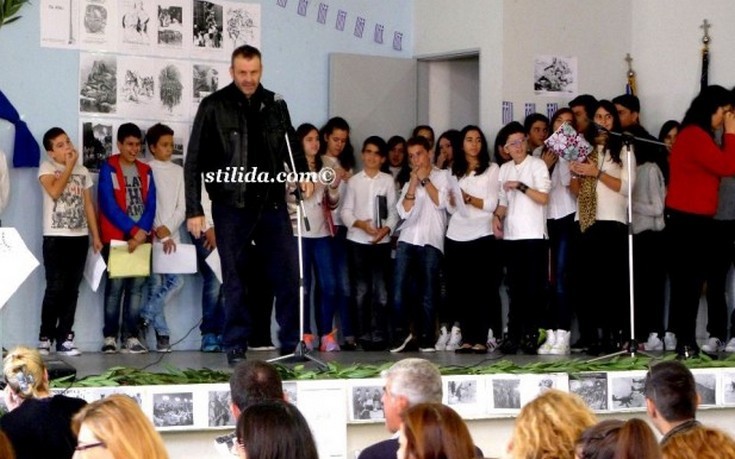 Γκλέτσος σε μαθητές: Οι δανειστές, οι τοκογλύφοι και τα μνημόνιο να πάνε να γ…ουν