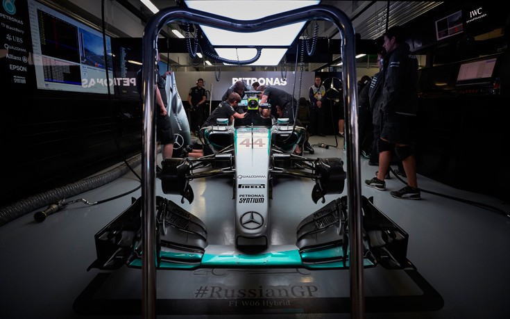 Η Mercedes κερδίζει το 2ο συνεχόμενο τίτλο στη F1