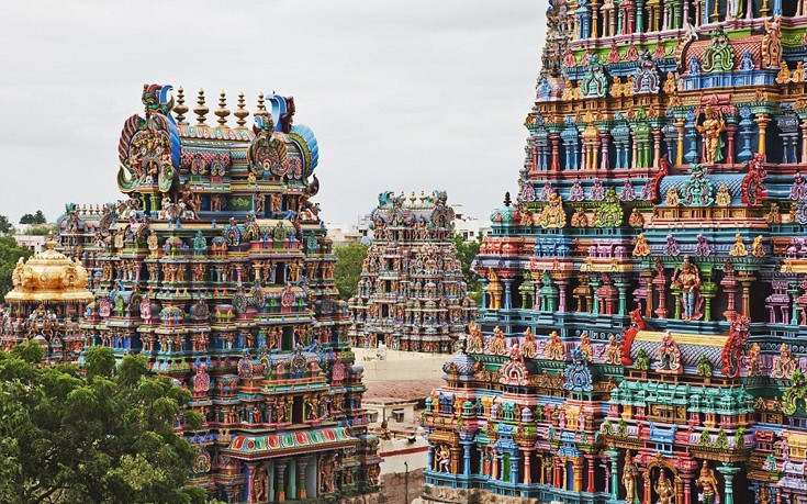 Εικόνες από τον πιο πολύχρωμο ναό στον κόσμο