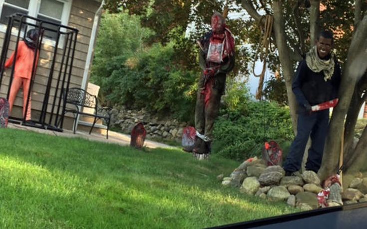 Διακόσμησαν αυλή για το Halloween με θέμα το… ISIS
