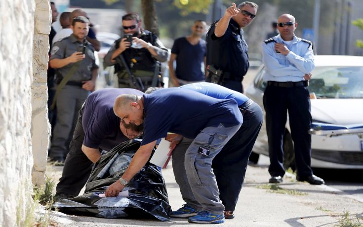 Ισραηλινή στρατιώτης πυροβόλησε Παλαιστίνια που επιχείρησε να τη μαχαιρώσει