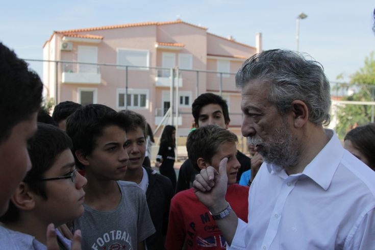 Åðßóêåøç ôïõ õöõðïõñãïý Ðïëéôéóìïý êáé Áèëçôéóìïý Óôáýñïõ ÊïíôïíÞ , óôï 3ï ÃõìíÜóéï Âñéëçóóßùí ìå áöïñìÞ ôçí ÐáíåëëÞíéá ÇìÝñá Ó÷ïëéêïý Áèëçôéóìïý, ôçí ÄåõôÝñá 5 Ïêôùâñßïõ 2015. (EUROKINISSI/ÓÙÔÇÑÇÓ ÄÇÌÇÔÑÏÐÏÕËÏÓ)