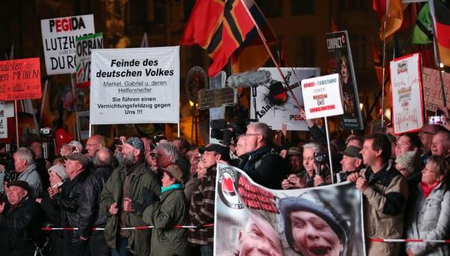 Το χειρότερο κύμα ρατσιστικής και ακροδεξιάς βίας εδώ και 20 χρόνια στη Γερμανία