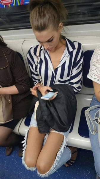 people_who_have_taken_fashion_into_their_own_hands_640_03