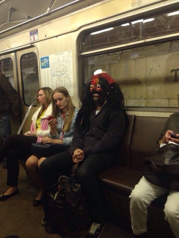 subways-are-strange-30-photos-29