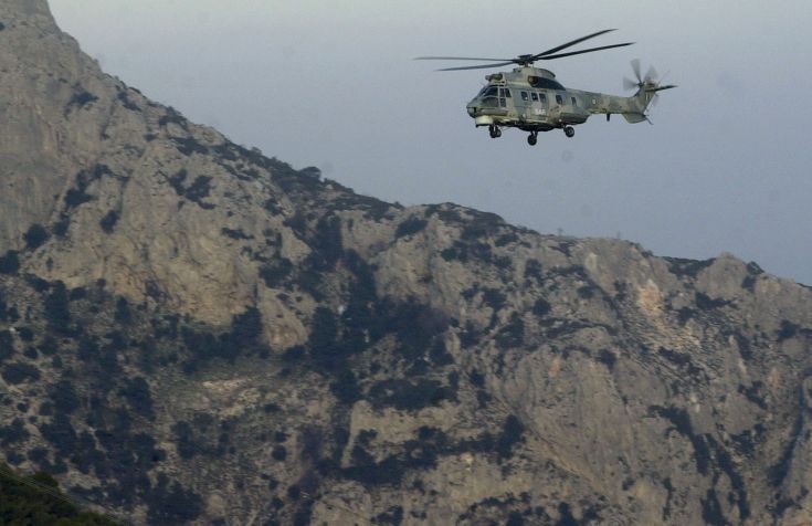 Διάσωση μετανάστη από Super Puma ανοιχτά της Χίου