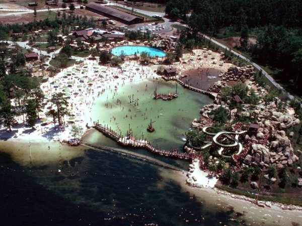 Τα απομεινάρια του πρώτου water park της Disney