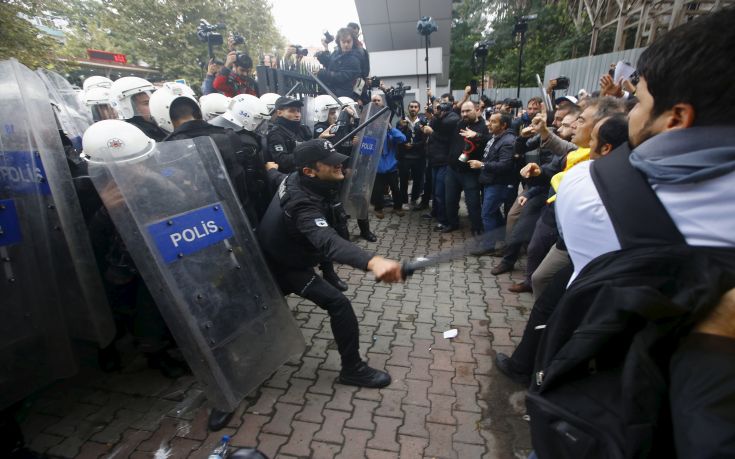 Επεισόδια σε αντικυβερνητική διαδήλωση στην Κωνσταντινούπολη