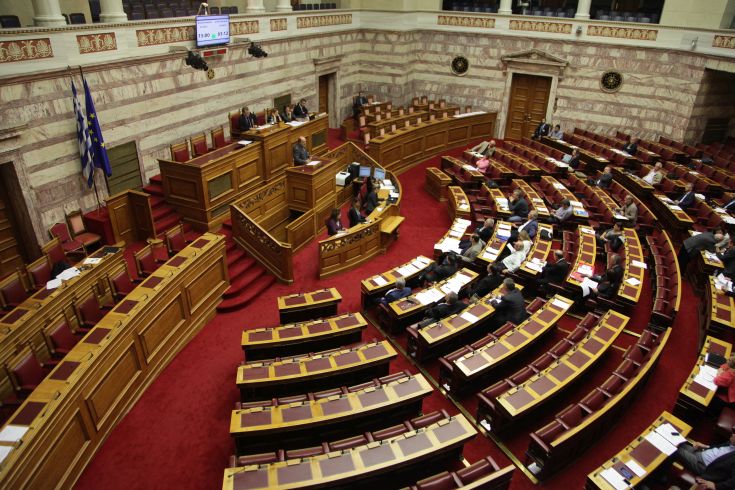 Επανακατέθεσε το ΚΚΕ πρόταση νόμου για τα χρέη οικογενειών