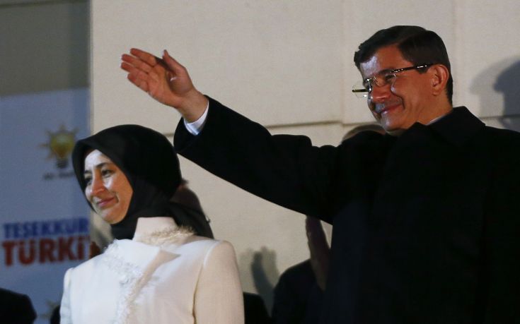 2015-11-01T225640Z_5733792_LR2EBB11RPZAM_RTRMADP_3_TURKEY-ELECTION 2015-11-01T225640Z_5733792_LR2EBB11RPZAM_RTRMADP_3_TURKEY-ELECTION