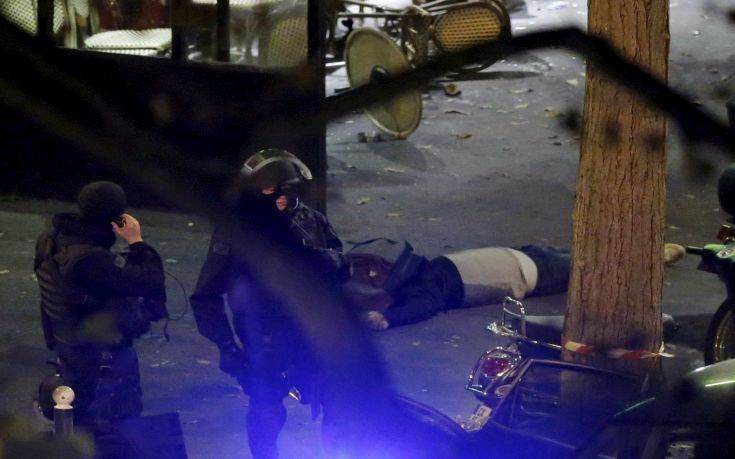 Βίντεο αποκαλύπτει και ένατο τρομοκράτη στο μακελειό στο Παρίσι