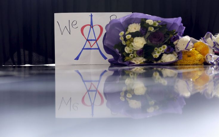 Τελετή μνήμης στο Προεδρικό για τα θύματα του Παρισιού