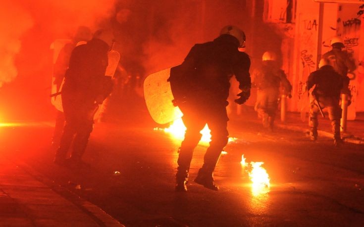 Κλεφτοπόλεμος και καταδρομικές επιθέσεις στα Εξάρχεια