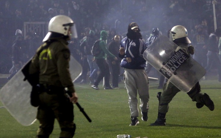 Τρεις ανήλικοι στον ανακριτή για τα επεισόδια στη Λεωφόρο