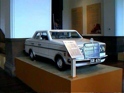 Awesome-shaped-coffins-22