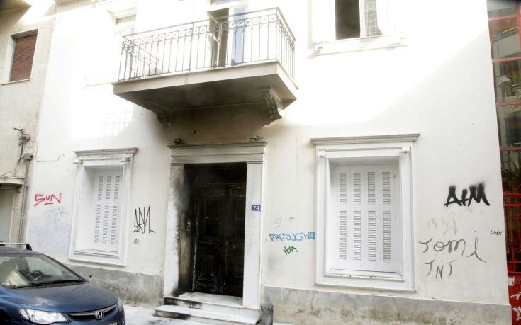 ΣΥΡΙΖΑ: Πράξη εκφοβισμού και τρομοκρατίας η επίθεση στο σπίτι του Φλαμπουράρη