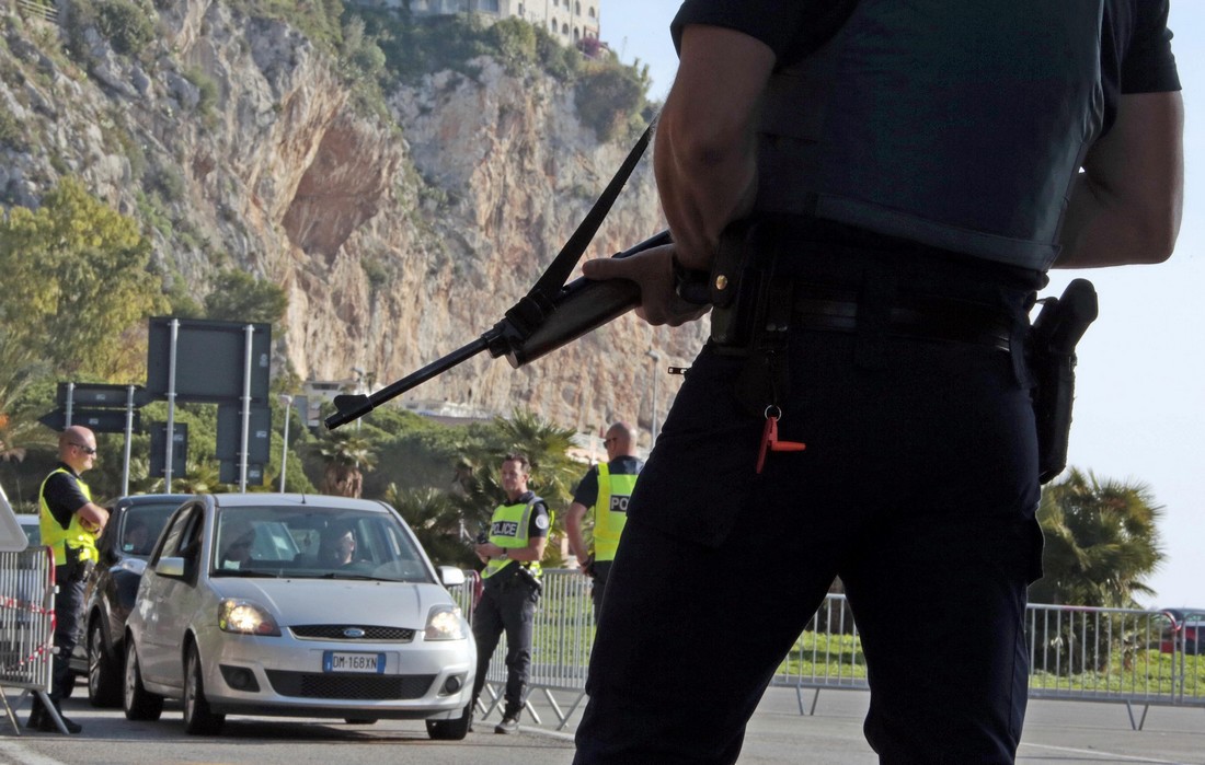 Οι φόβοι της Ελλάδας μετά το αιματοκύλισμα στο Παρίσι