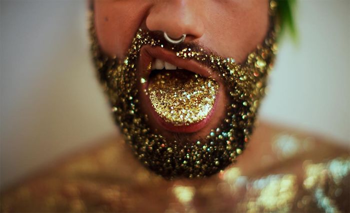 glitter-beard-trend-94__700
