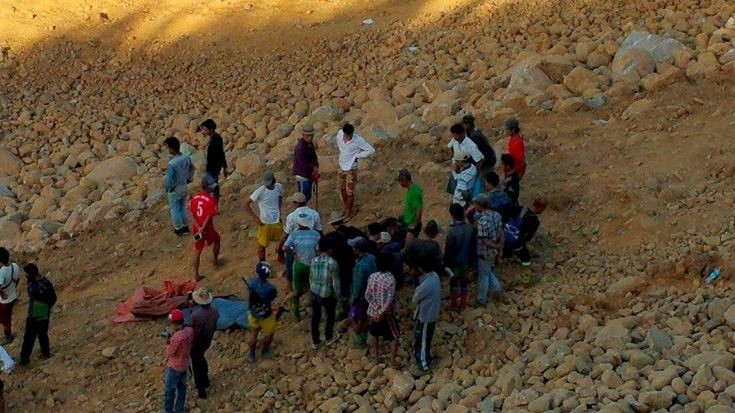 Εκατό σοροί έχουν ανασυρθεί στη Μιανμάρ μετά την κατολίσθηση