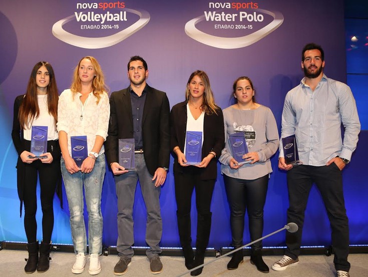 Οι νικητές του Επάθλου Novasports. Από αριστερά προς τα δεξιά: Η Ιωάννα Πολυνοπούλου, η Γκαμπριέλα Τσβετάνοβα, ο Γιάννης Φουντούλης, η Αλεξάνδρα Ασημάκη, η Κυριακή Στρατηδάκη και ο Άγγελος Φώσκολος Οι νικητές του Επάθλου Novasports. Από αριστερά προς τα δεξιά: Η Ιωάννα Πολυνοπούλου, η Γκαμπριέλα Τσβετάνοβα, ο Γιάννης Φουντούλης, η Αλεξάνδρα Ασημάκη, η Κυριακή Στρατηδάκη και ο Άγγελος Φώσκολος