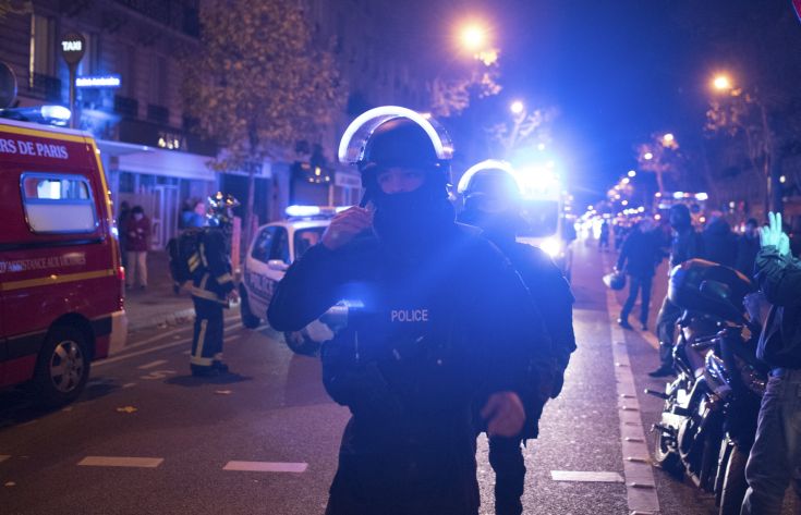 Ένας αστυνομικός τραυματίας από πυροβολισμούς στο Παρίσι