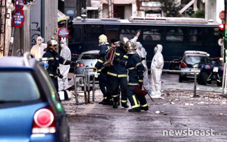 Μεγάλες ζημιές από την έκρηξη βόμβας στο ΣΕΒ