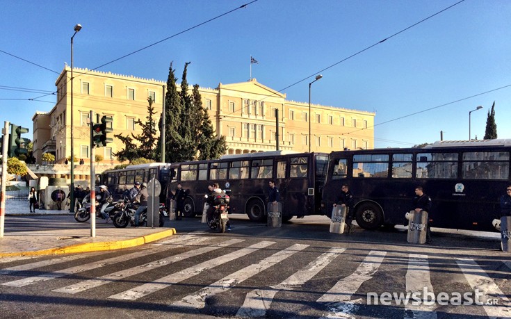 Φρούριο το Σύνταγμα για την πορεία