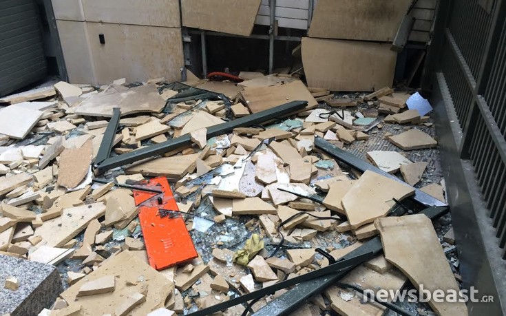 Εικόνες καταστροφής σε ΣΕΒ και κυπριακή πρεσβεία