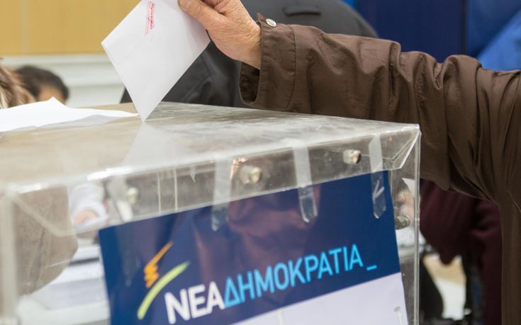 Περίπου 80.000 πολίτες είχαν ψηφίσει μέχρι τις 12.30 για το νέο πρόεδρο της ΝΔ