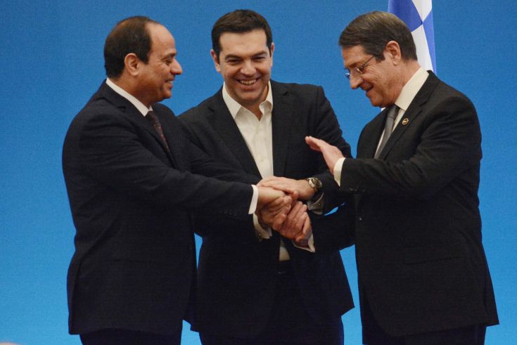 Οικονομία και ενέργεια στο επίκεντρο της Τριμερούς Συνόδου στην Κύπρο