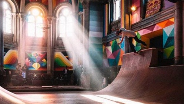 Μετέτρεψαν εκκλησία σε μία πολύχρωμη πίστα για skateboard