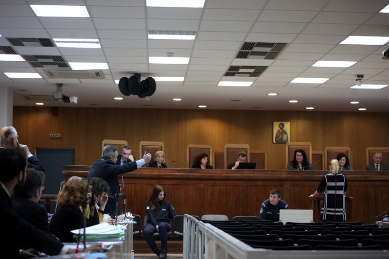 Έκκληση για τη συνέχιση της δίκης της Χρυσής Αυγής μετά το τέλος των πανελλήνιων εξετάσεων