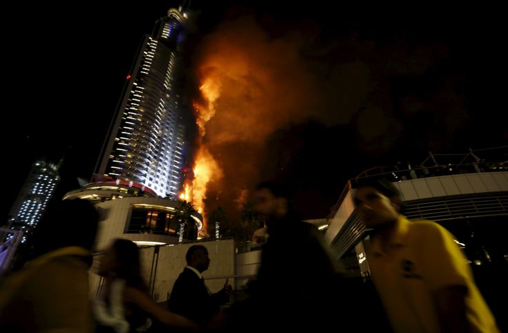 Υπό έλεγχο η φωτιά στο πολυτελές ξενοδοχείο στο Ντουμπάι