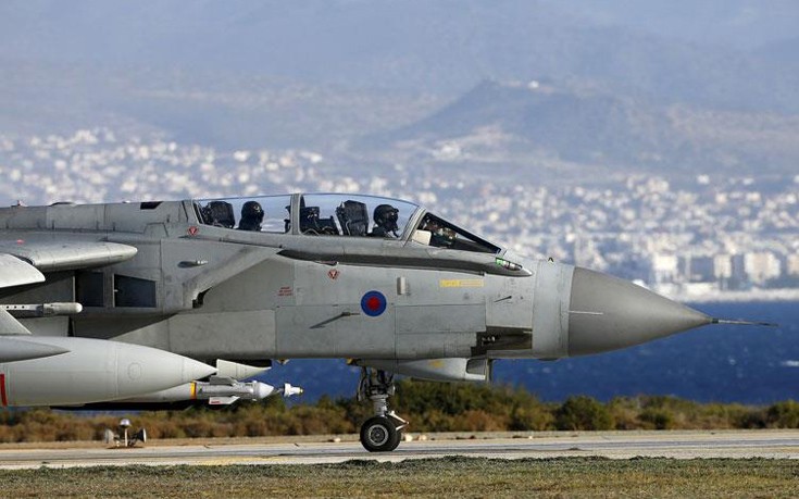 Στην Κύπρο τα πρώτα βρετανικά πολεμικά αεροσκάφη