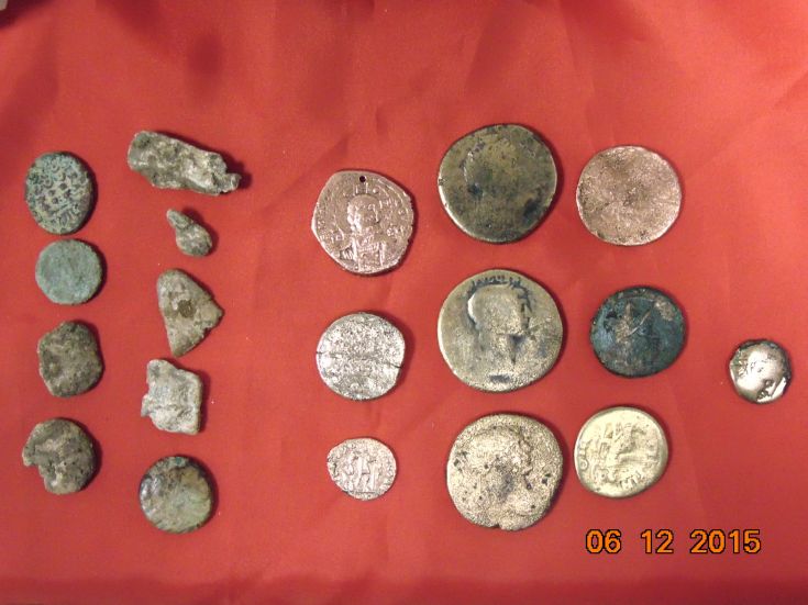 Πλήθος αρχαίων νομισμάτων στα χέρια αρχαιοκάπηλων