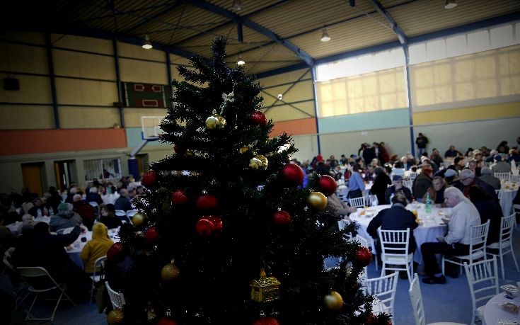 Γεύμα αλληλεγγύης από τον δήμο Αθηναίων το μεσημέρι