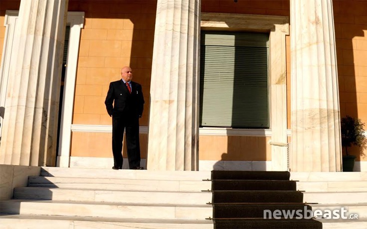 Από την παράνομη τηλεοπτική συχνότητα στα έδρανα της Βουλής