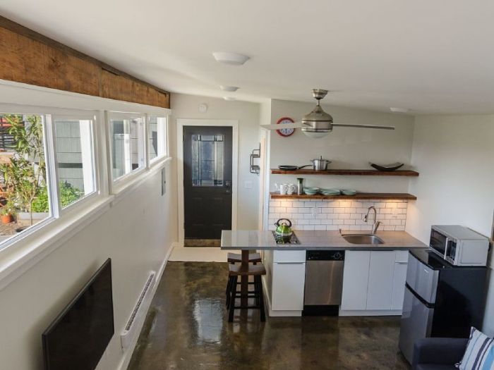 house_in_the_garage_02 house_in_the_garage_02