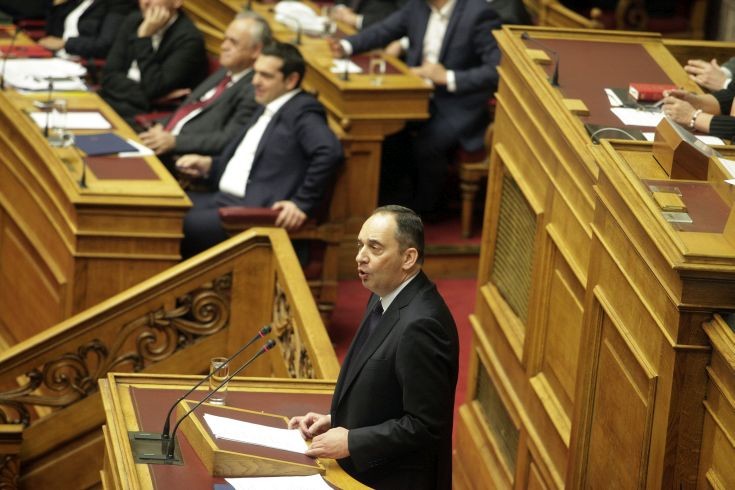 Πλακιωτάκης: Η κυβέρνηση γελοιοποιεί το θέμα της συνταγματικής αναθεώρησης