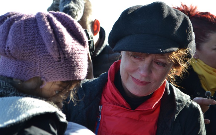Σούζαν Σάραντον: Είμαι συγκλονισμένη από τις εικόνες που αντικρίζω στη Μυτιλήνη