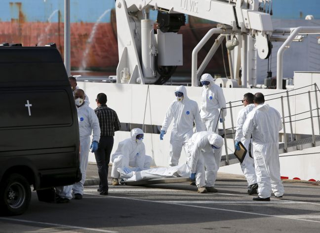 Φόβοι για 900 νεκρούς στη Μεσόγειο