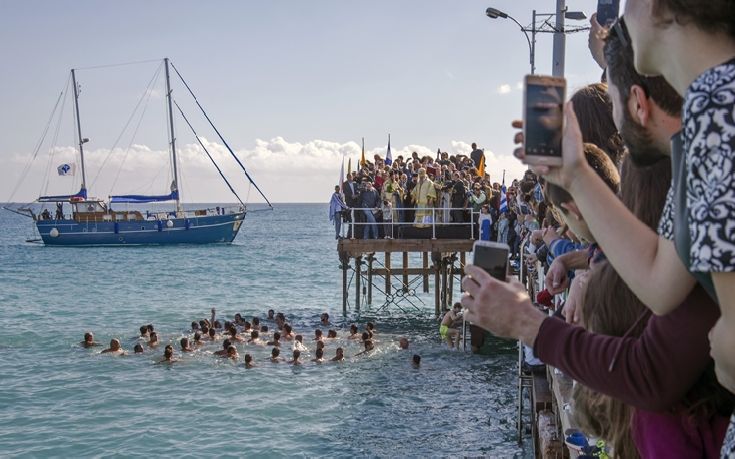 Αγιασμός των υδάτων στην κατεχόμενη Αμμόχωστο μετά από 42 χρόνια