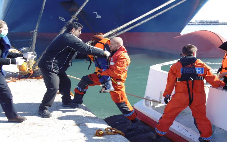 Σχεδόν χίλιοι πρόσφυγες και μετανάστες έφτασαν στη Λέσβο τον Ιούνιο