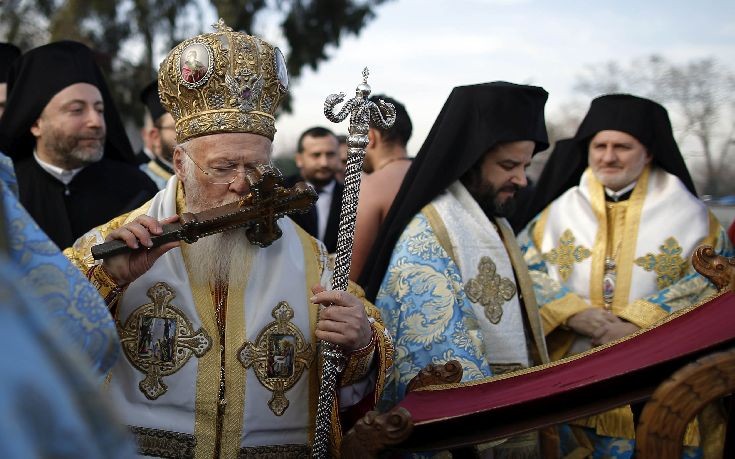 Αγιασμός των υδάτων στο Φανάρι υπό τον Οικουμενικό Πατριάρχη Βαρθολομαίο