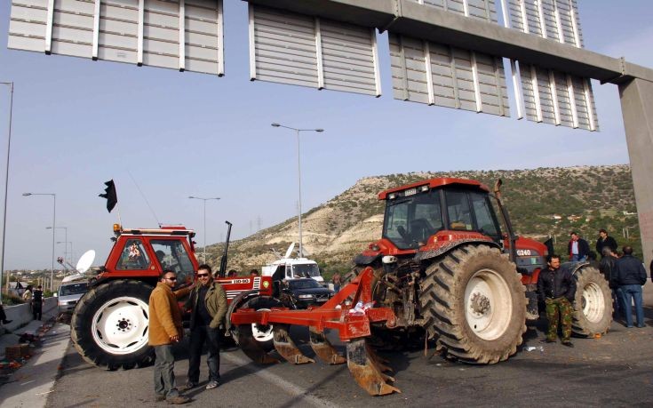 Στηρίζουν τους αγρότες οι ελεύθεροι επαγγελματίες