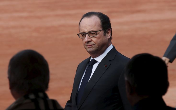 Ολάντ: Ύψιστο καθήκον να διασφαλίσω ότι οι Γάλλοι δεν θα ψηφίσουν Λεπέν