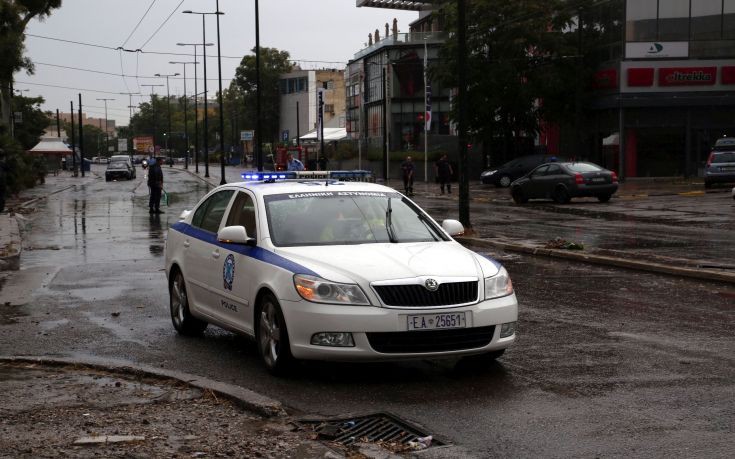 Συνταξιούχος βρέθηκε πυροβολημένος μέσα στο αυτοκίνητό του