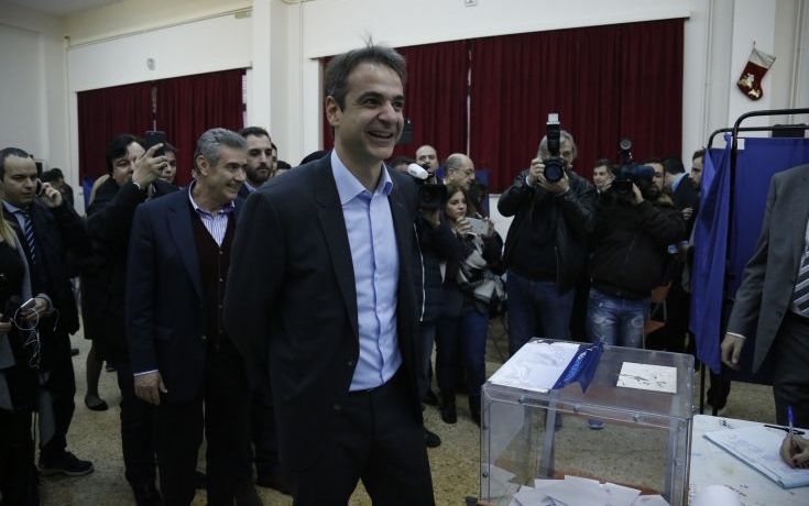 Ο Σαμαράς τηλεφώνησε στον Μητσοτάκη για να τον συγχαρεί