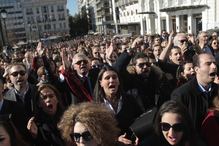 Μάχη σε δύο μέτωπα για το Ασφαλιστικό